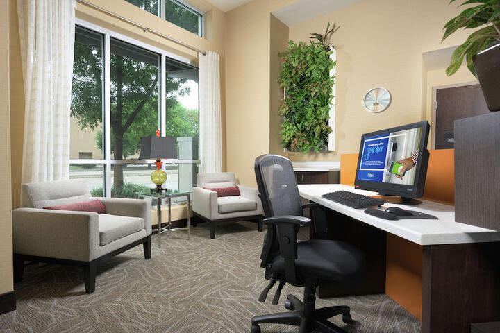 Business Center 40 of 40