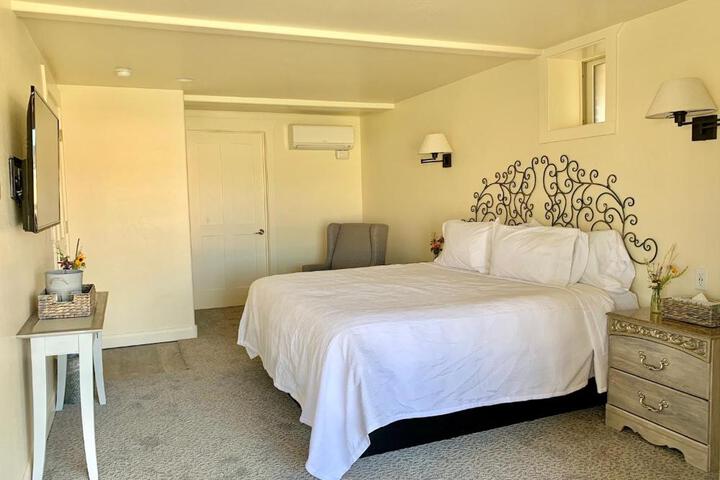 Annies Place Bed & Breakfast