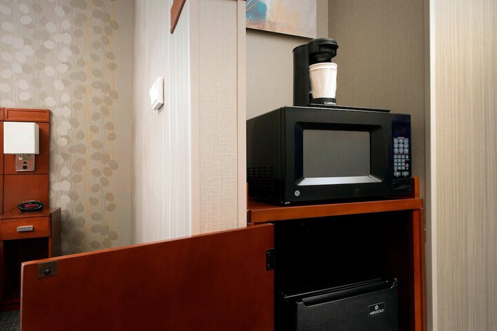 Room 18 of 28