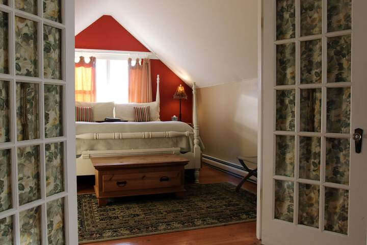 Room 36 of 95