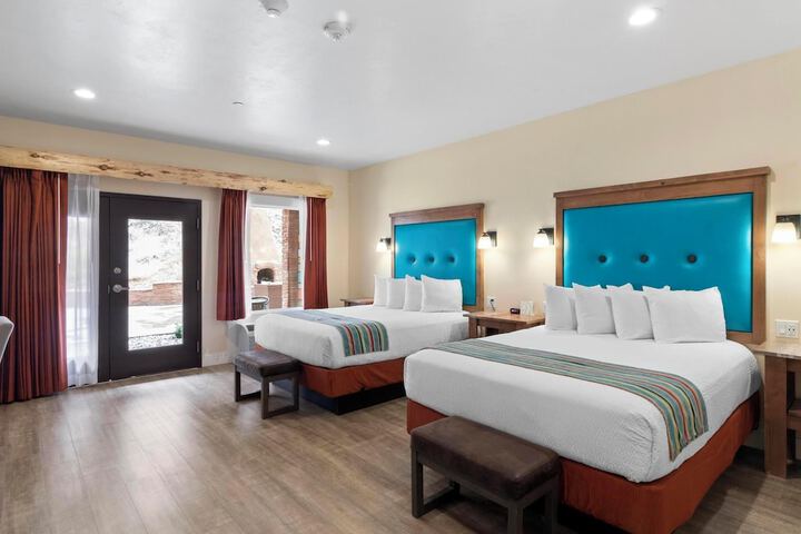Bluff Dwellings Resort
