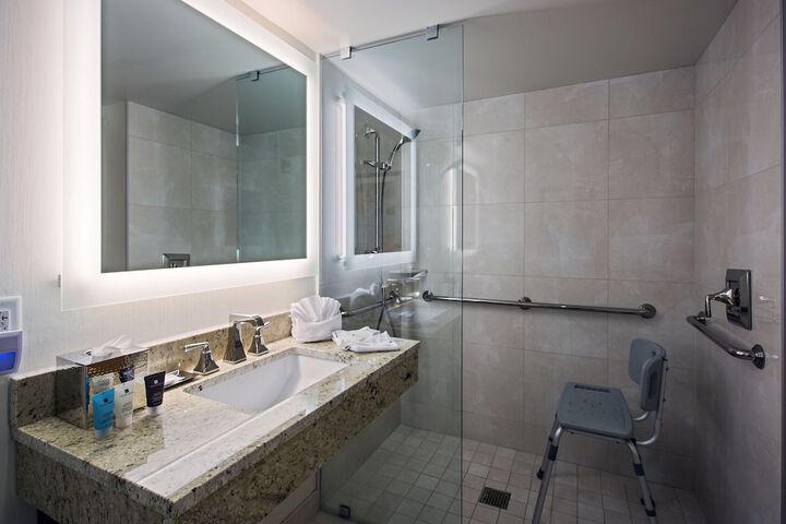 Crowne Plaza: Philadelphia - King of Prussia by IHG