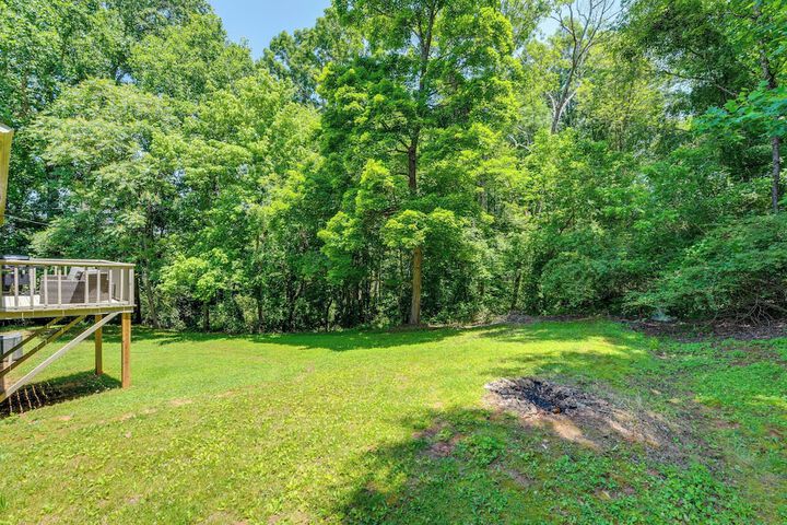 Charming Jonesville Home w / Grill - Near Wineries!