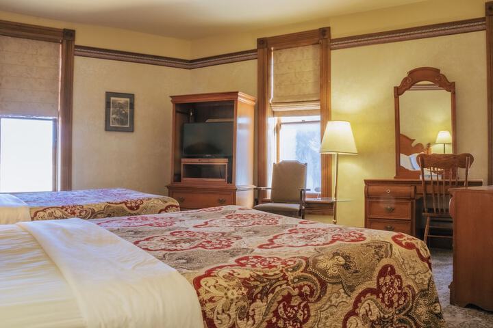 The Historic Bullock Hotel