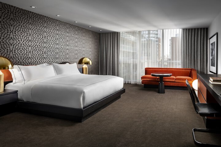 Room 34 of 46