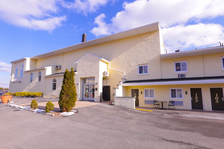 Hotel 3 of 62