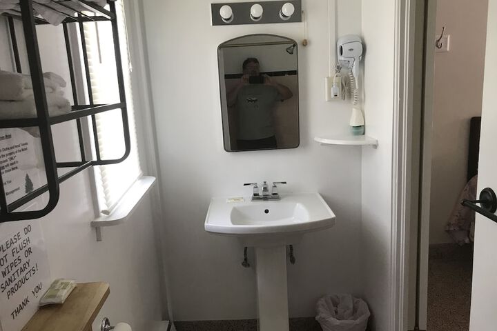 Room 69 of 98