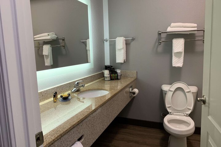 Room 15 of 27