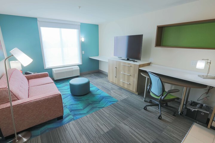 Room 62 of 83