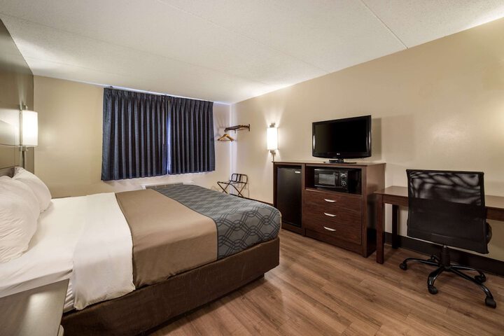 Room 37 of 48