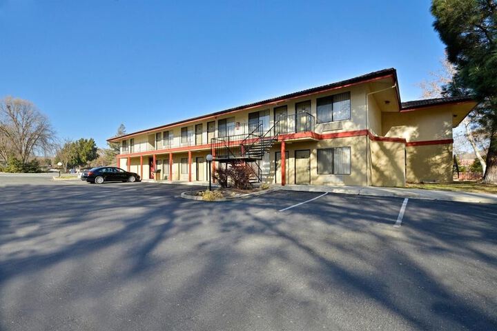Hotel 2 of 57