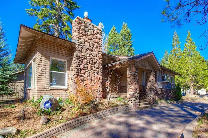 Cheyenne Chalet