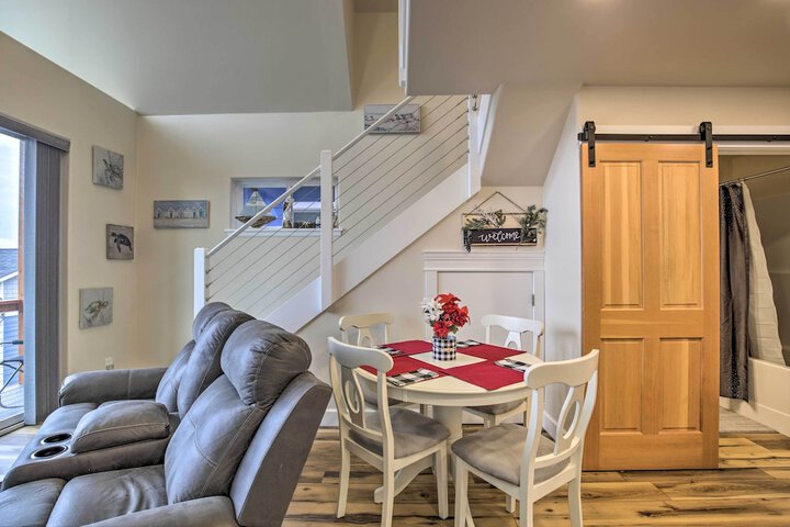 Peaceful Winter Retreat: Oregon Coastline Beach!