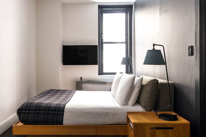 Room 34 of 99