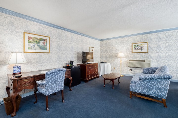 Room 26 of 43
