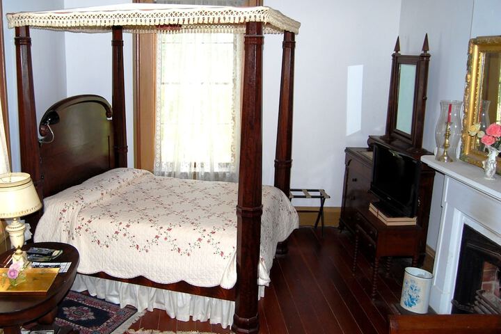 Room 19 of 47