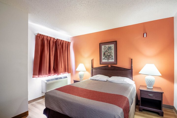 Motel 6 Saukville WI