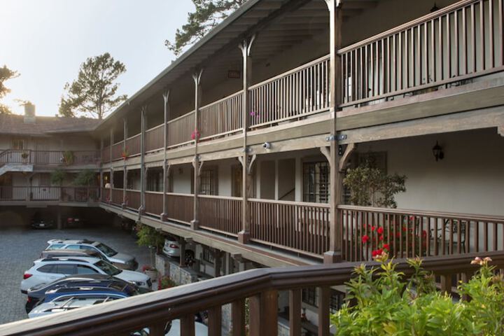 Hotel 2 of 47