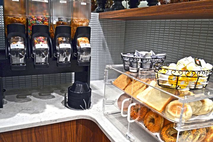Holiday Inn & Suites Syracuse Airport - Liverpool by IHG