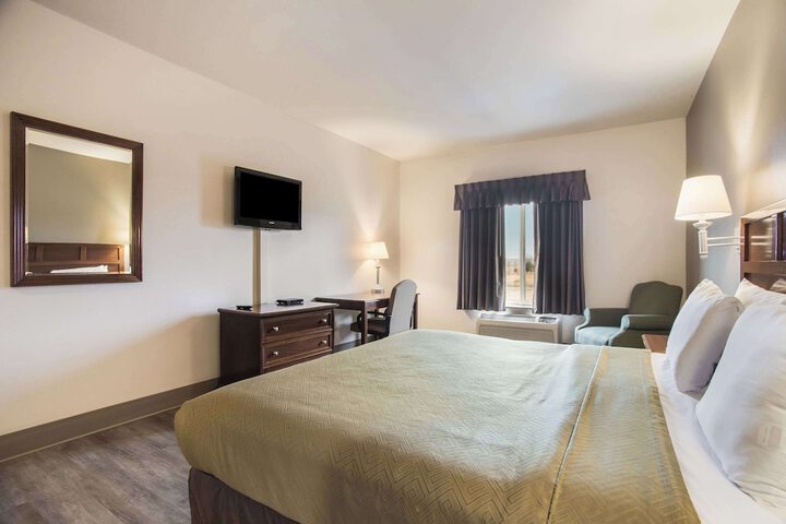 Room 17 of 25