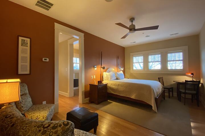 Room 45 of 77