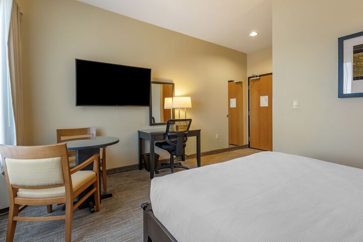 Room 52 of 131
