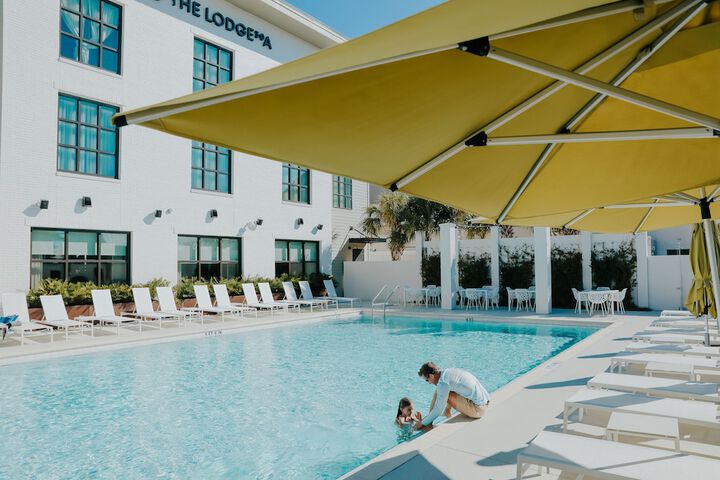 Pool 10 of 38