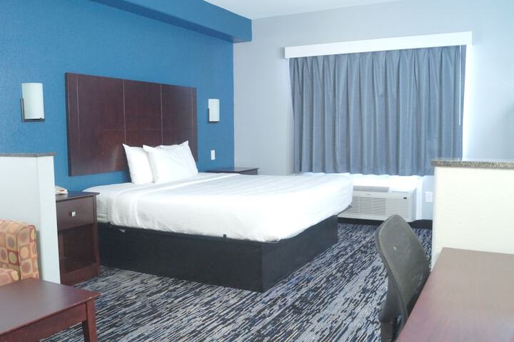 Room 8 of 21
