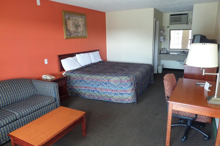 Room 13 of 29
