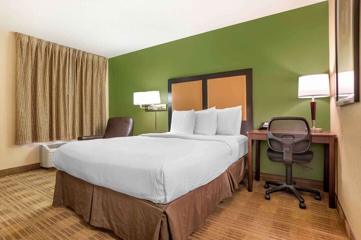 Room 15 of 23