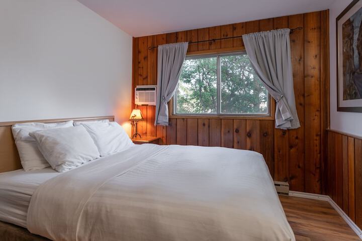 Room 15 of 28