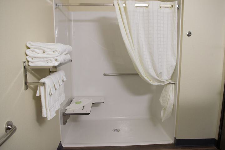 Room 9 of 46