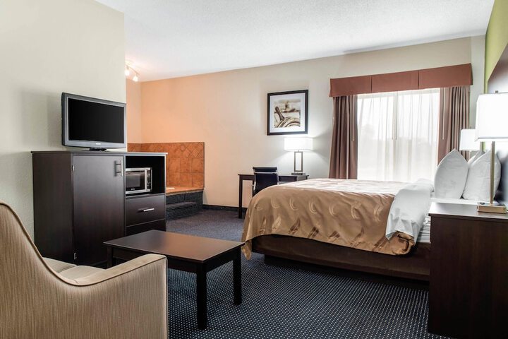 Quality Inn & Suites Anderson I-69
