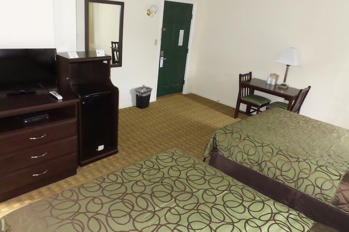 Room 28 of 46