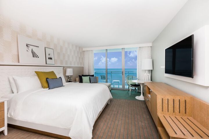Wyndham Grand Clearwater Beach