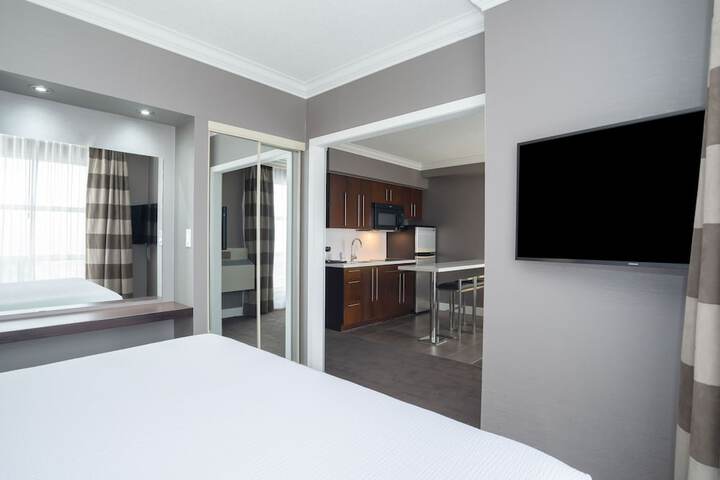 Room 27 of 53