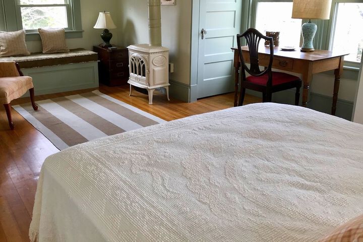 Room 20 of 33