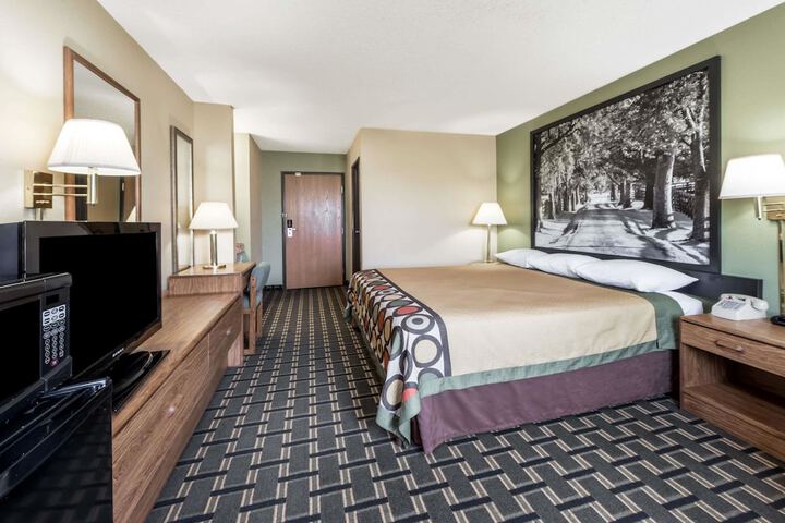 Room 7 of 15
