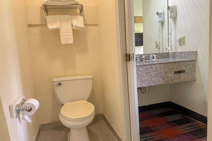 Classic Inn by Townhouse American Way Memphis I 240