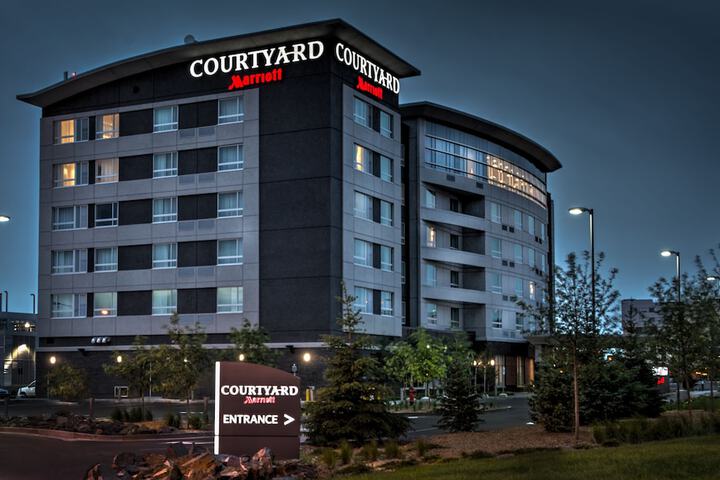 Courtyard by Marriott Winnipeg Airport