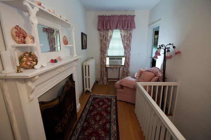 Room 12 of 51