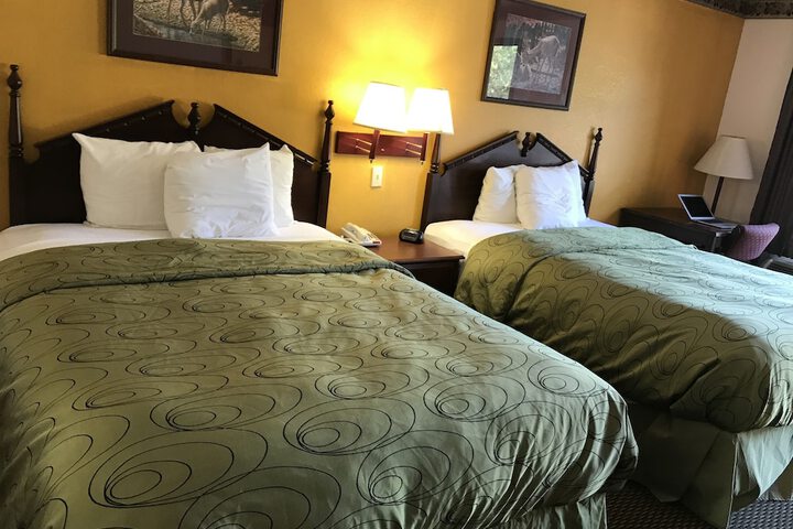 Room 30 of 46