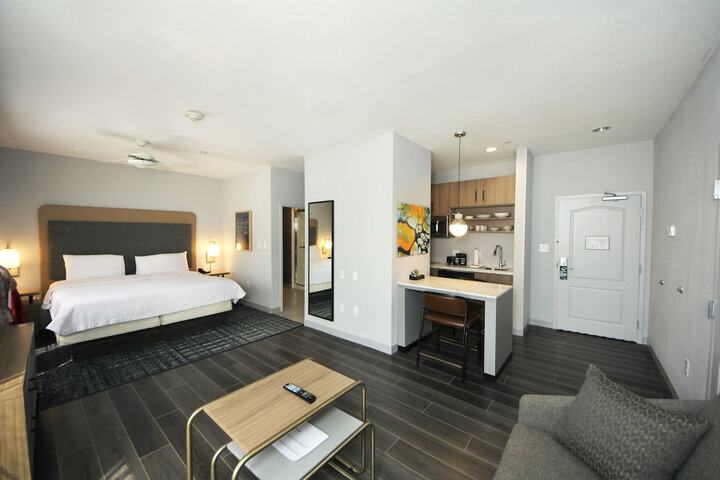 Room 18 of 34