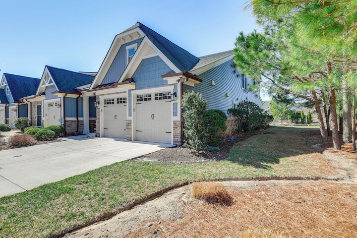 Swim Hike & Chill: Spacious Ocean View Townhome!