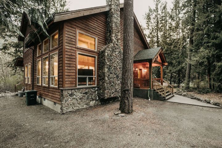 20gs - Wifi - F / p - W/d - Sleeps 6 3 Bedroom Home by RedAwning
