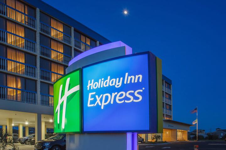 Holiday Inn Express Nags Head Oceanfront by IHG