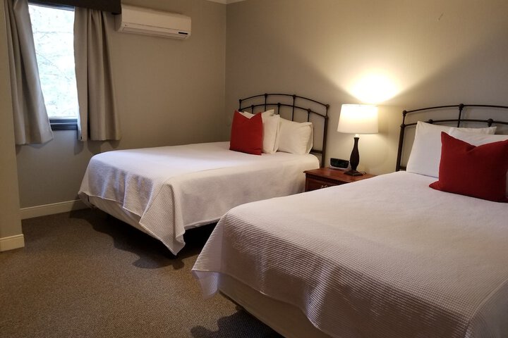 Room 11 of 48