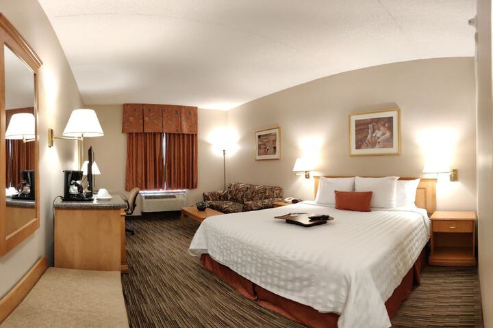 Room 26 of 40