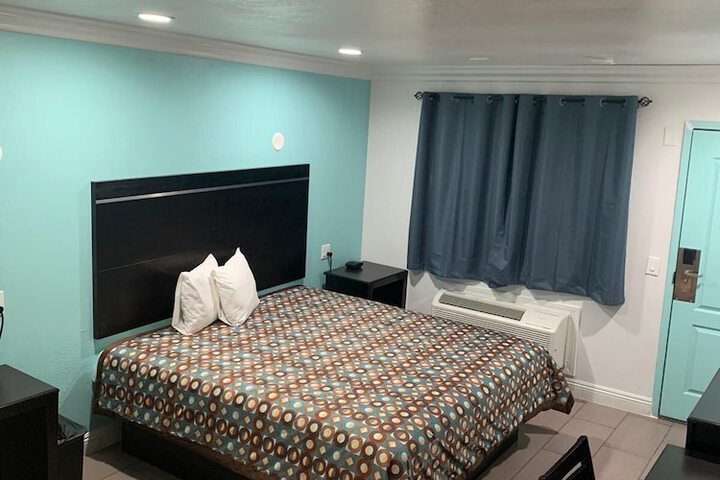 Room 31 of 33