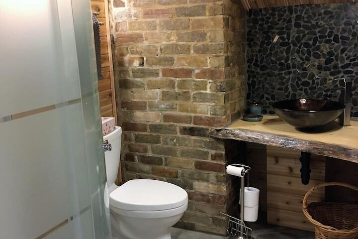 Room 6 of 40